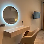 Wave - Bella - Free Parking Апартамент *